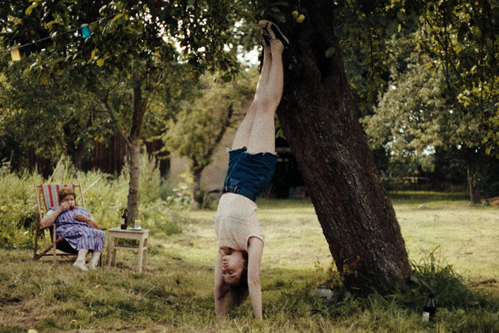 Gledati u Sunce - In die Sonne schauen