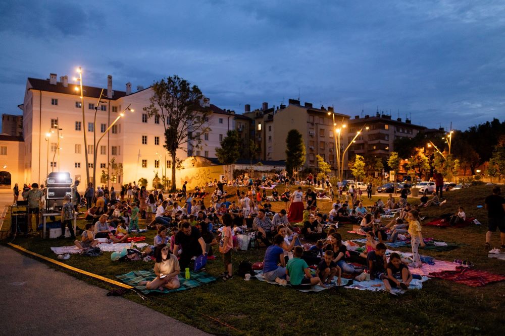 Kino u dvorištu Dječje kuće uz bezvremenski klasik Crveni balon - 10. Festival Tobogan
