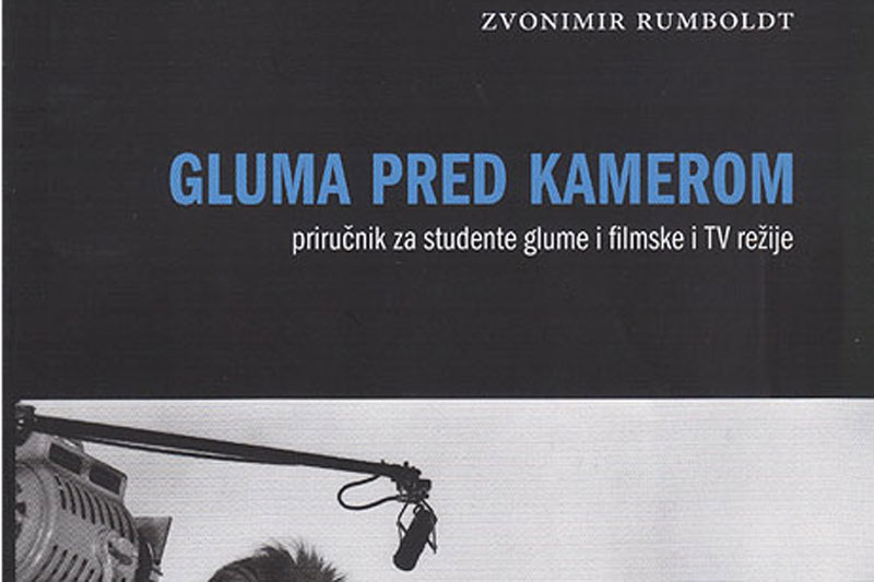 Gluma pred kamerom